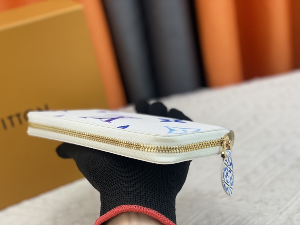 LVコピーウォレット側面デザイン